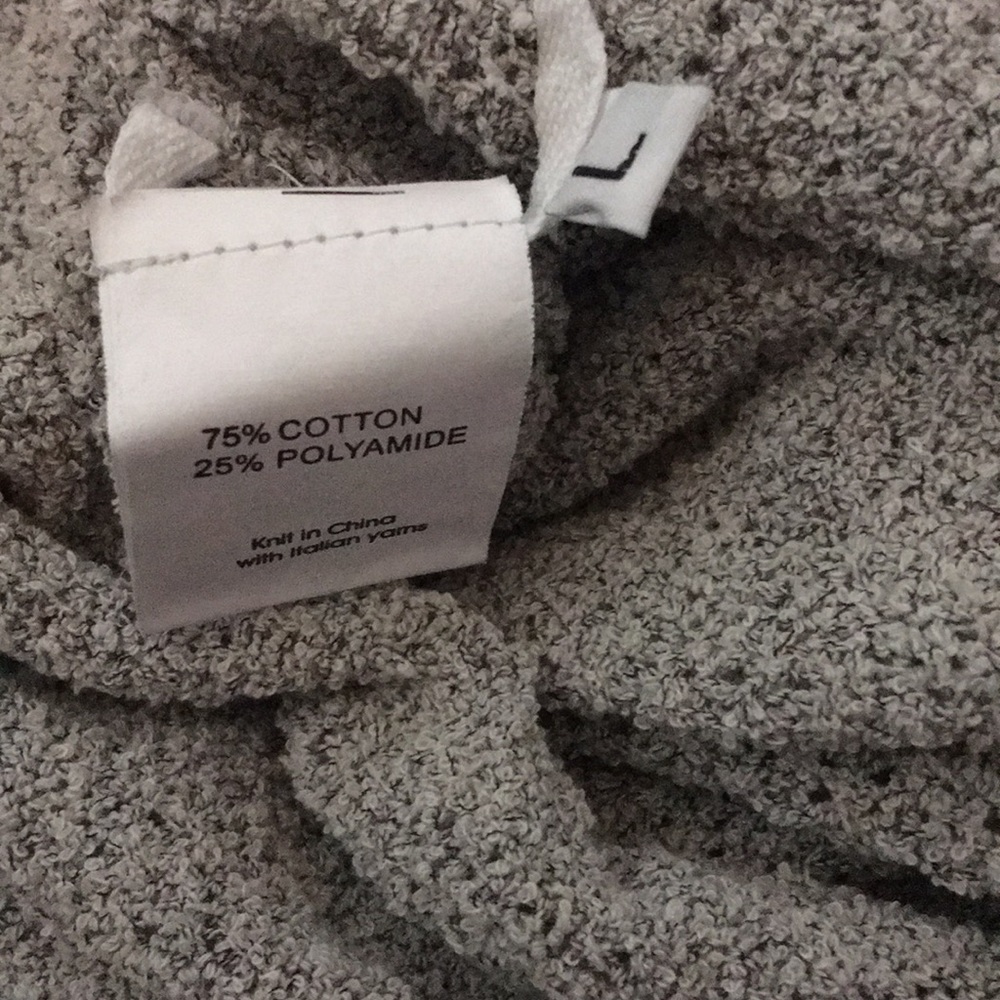 Sweater - Picture 4 of 4